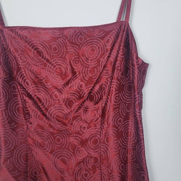 Vintage City Triangles Womens 3/4 Burgundy Embroidered Mini Dress Satin 90s Y2K - Picture 3 of 9